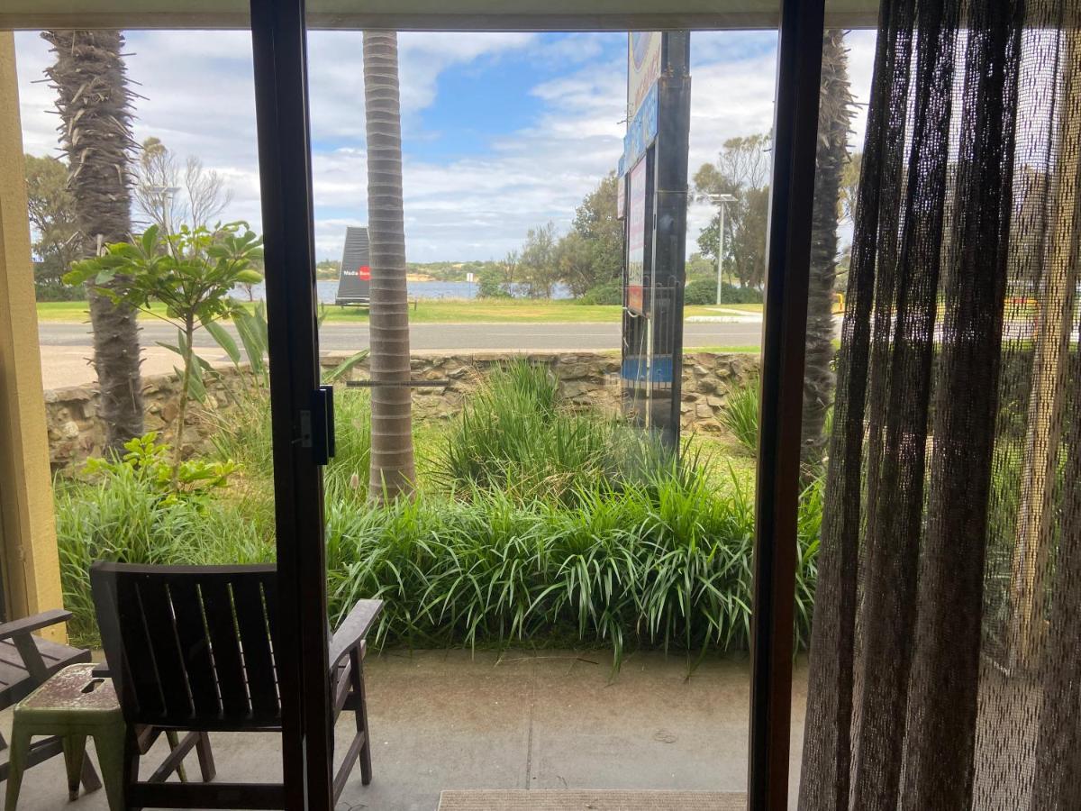 Abel Tasman Waterfront Motel Lakes Entrance Extérieur photo