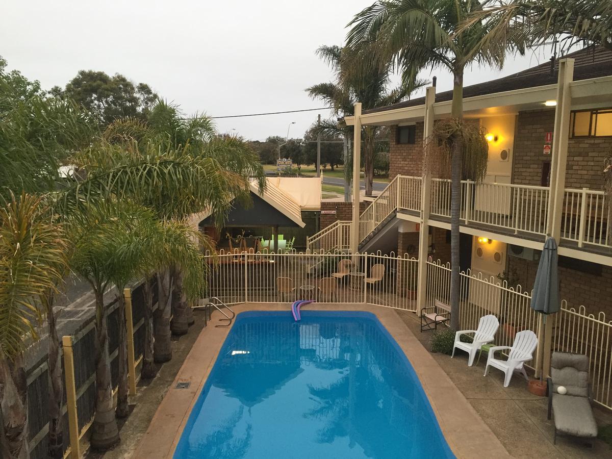 Abel Tasman Waterfront Motel Lakes Entrance Extérieur photo