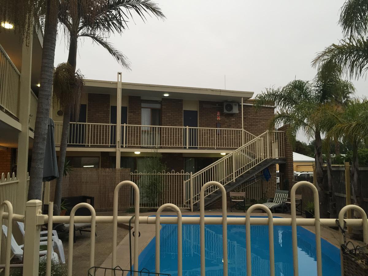 Abel Tasman Waterfront Motel Lakes Entrance Extérieur photo